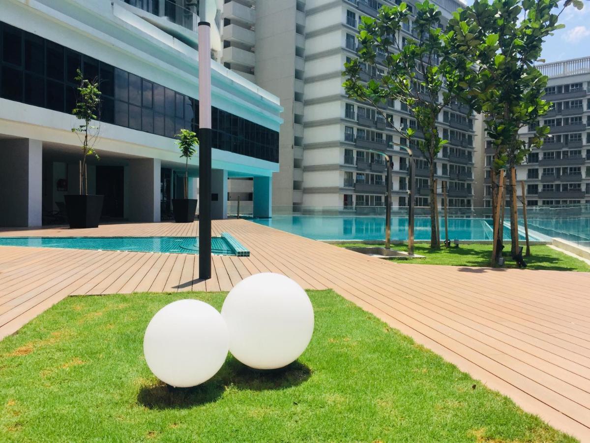 Klgateway Premium Residence Mid Valley Kuala Lumpur Exterior photo